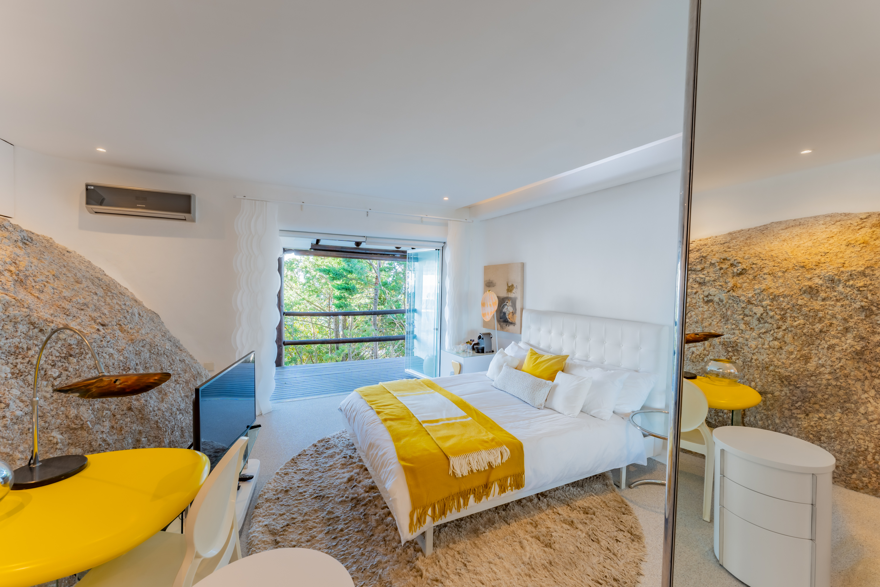 6 Bedroom Property for Sale in Bantry Bay Western Cape
